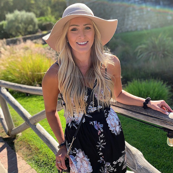 Meet your Posher, Breanna - Picture 1 of 1